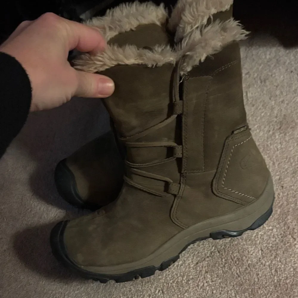 Keen 🫒 Leather insulated Women's Brown Fur-Lined Boots